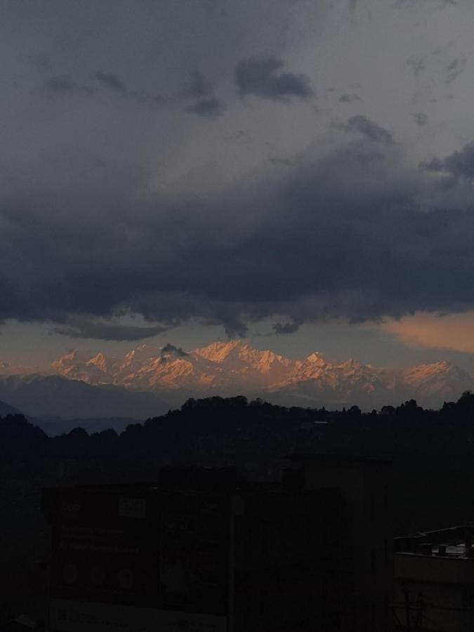 Neora Backpackers Hostel Darjeeling  Exterior photo